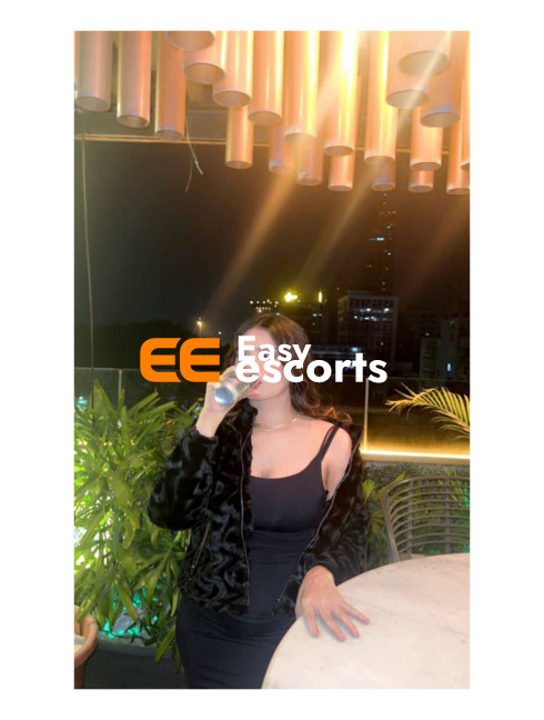 69-FEMALE TO MALE () NURU TANTRA YONI FULL NUDE BODY MASSAGE SPA