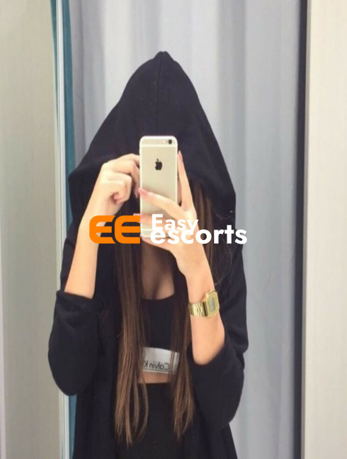 Independent Bangalore Escort with Urban Style